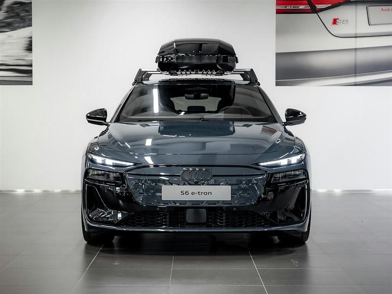 Uusi Audi e-tron Design 364 kW (496 HP) 2026 Met. sininen Katumaasturi