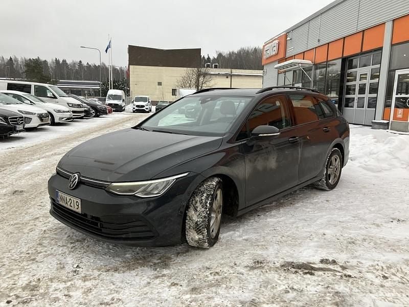 Käytetty VW Golf VIII 131 HP (96 kW) 2022 Farmari