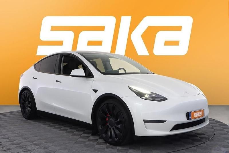 Käytetty 2023 Tesla Model Y Performance Katumaasturi | 39 600 € (Perustarjous) - Kuva 1/3