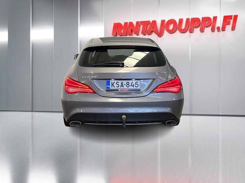 Käytetty Mercedes CLA180 Business 122 HP (89 kW) 2016 Sedan