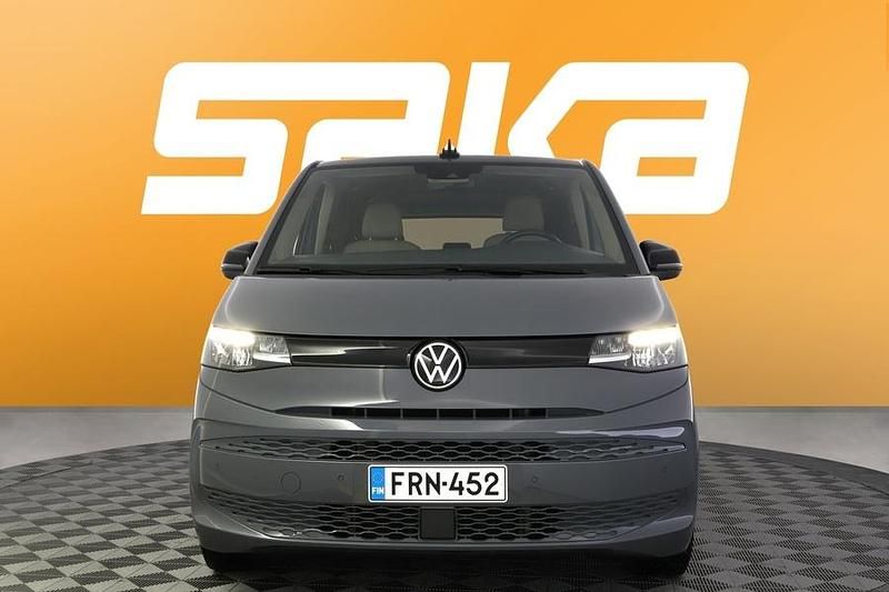 Käytetty VW Multivan Life 218 HP (160 kW) 2023 Van