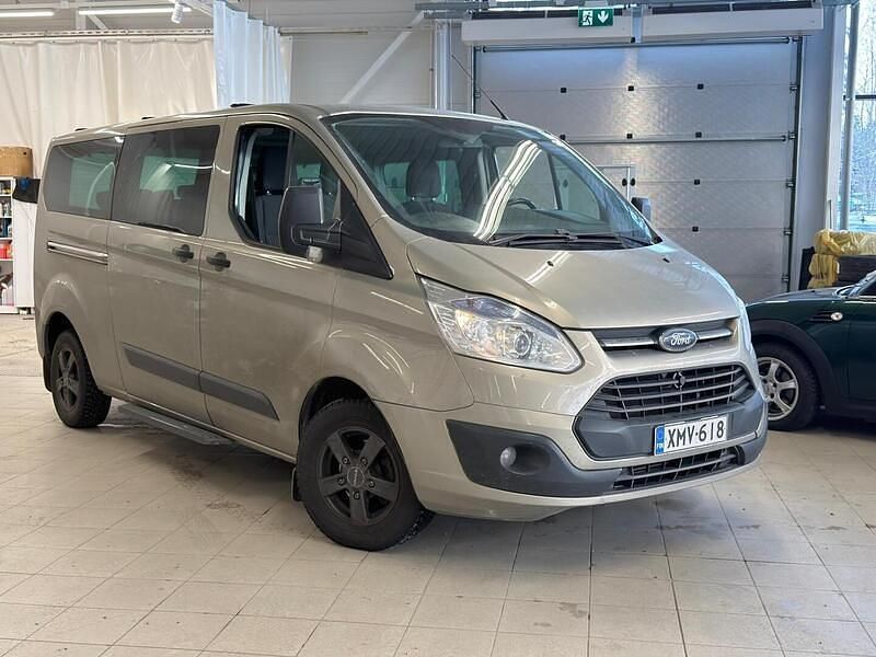 Käytetty Ford Tourneo Trend 125 HP (91 kW) 2013 Tila-auto
