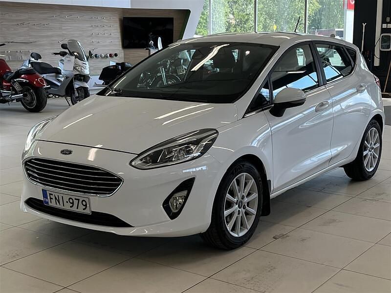 Käytetty Ford Fiesta Titanium 99 HP (72 kW) 2018 Valkoinen Viistoperä