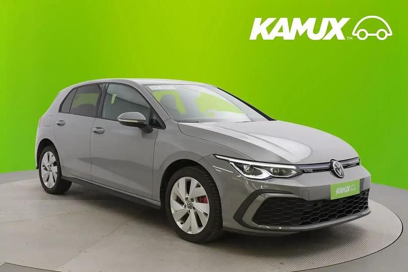 Hopea / harmaa Käytetty 2023 VW Golf GTE Sedan | 28 990 € - Kuva 1/4