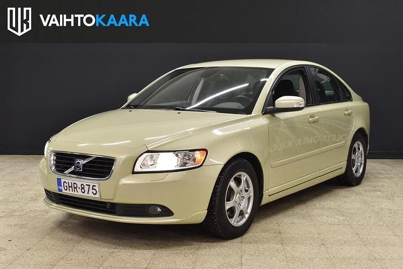 Käytetty Volvo S40 Momentum 125 HP (91 kW) 2007 Sedan