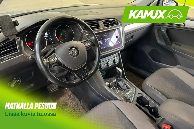 Käytetty VW Tiguan Comfortline 150 HP (110 kW) 2018 Hopea / harmaa Katumaasturi