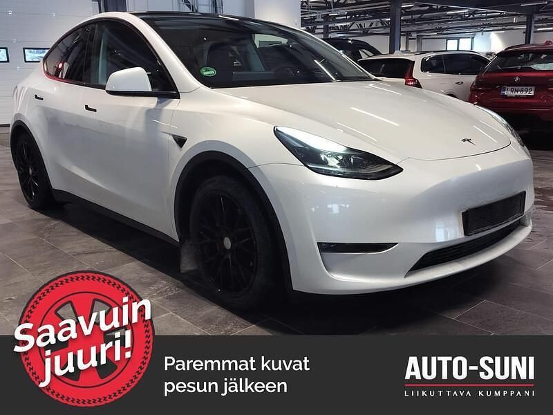 Käytetty Tesla Model Y Performance 336 kW (457 HP) 2023 Katumaasturi