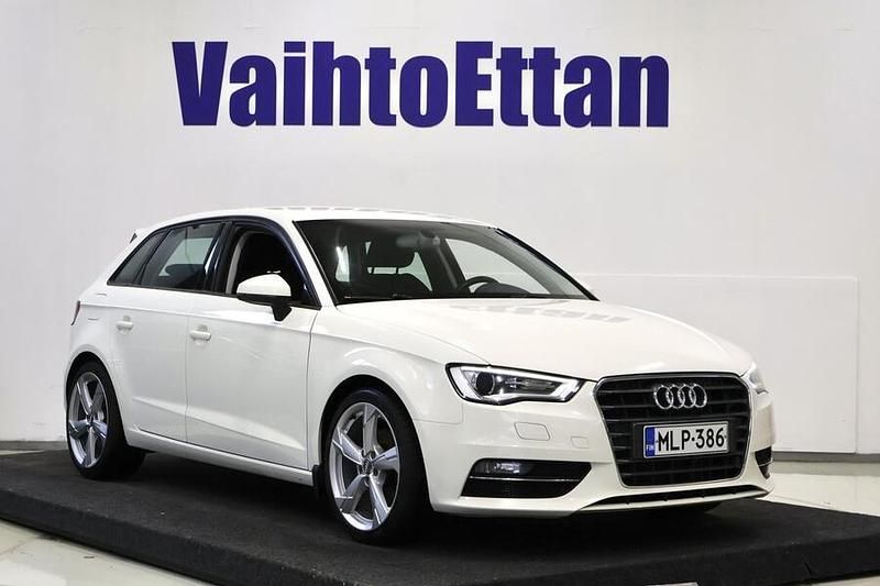 Käytetty Audi A3 Sportback Business 150 HP (110 kW) 2013 Valkoinen Viistoperä
