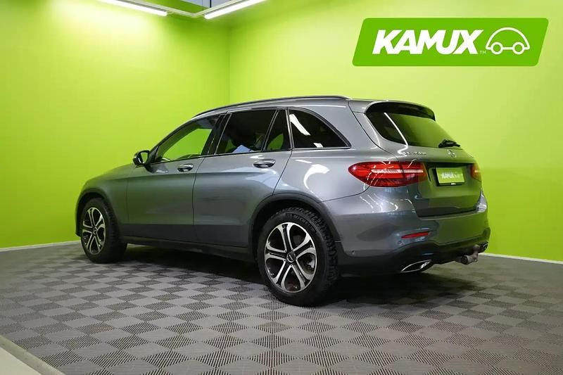 Käytetty Mercedes GLC350 AMG line 258 HP (189 kW) 2017 Hopea / harmaa Katumaasturi