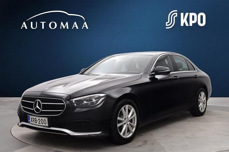 Käytetty Mercedes E200 Avantgarde 160 HP (117 kW) 2022 Musta Sedan
