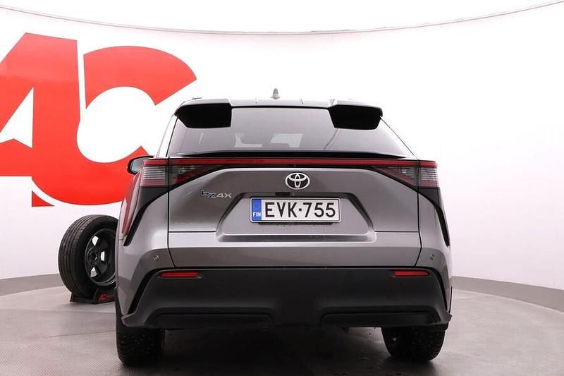 Käytetty Toyota bZ4X Edition 2025 Harmaa Katumaasturi