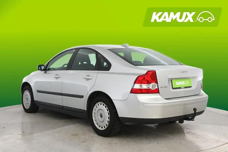 Käytetty Volvo S40 101 HP (74 kW) 2005 Hopea / harmaa Sedan