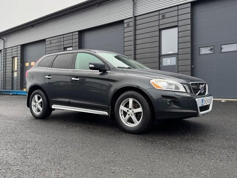 Käytetty 2009 Volvo XC60 Business Edition Katumaasturi | 14 900 € - Kuva 1/3