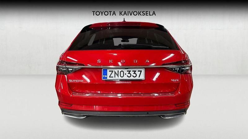 Käytetty Skoda Superb LAURIN & KLEMENT 190 HP (139 kW) 2020 Punainen Farmari