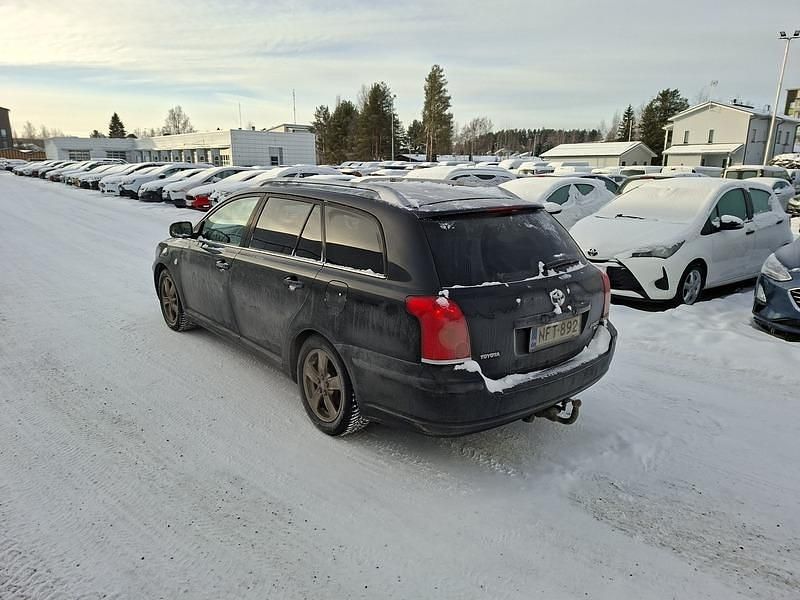 Käytetty Toyota Avensis Business Edition 147 HP (108 kW) 2004 Musta Farmari