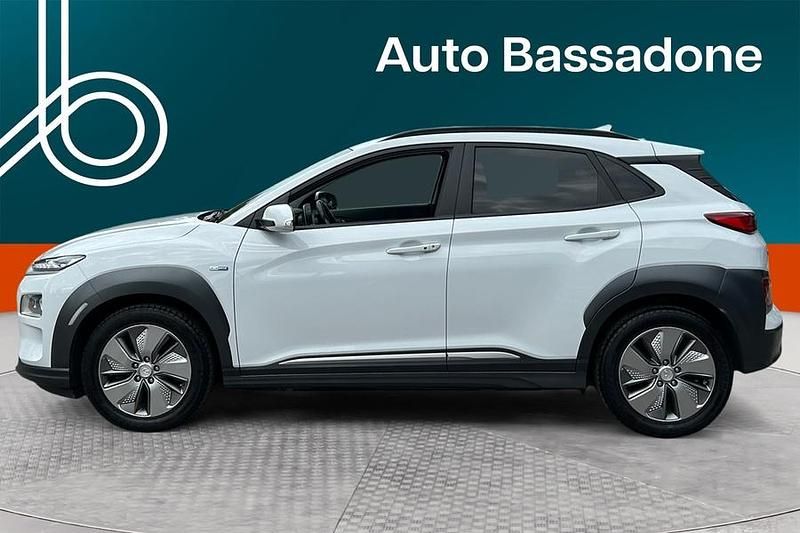 Käytetty Hyundai Kona Comfort 100 kW (136 HP) 2020 Katumaasturi
