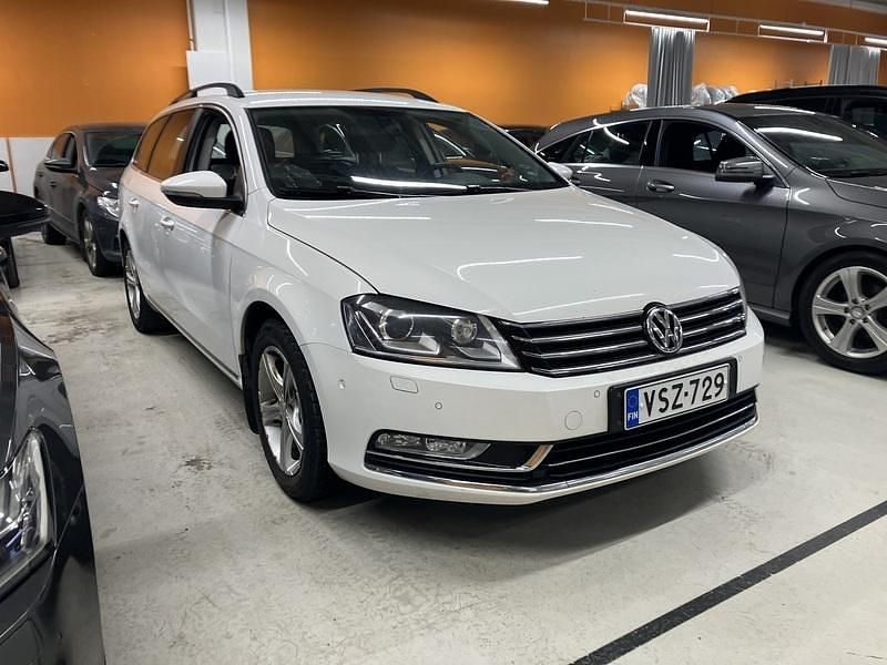 Käytetty 2012 VW Passat Comfortline Farmari | 7 400 € (Perustarjous) - Kuva 1/3