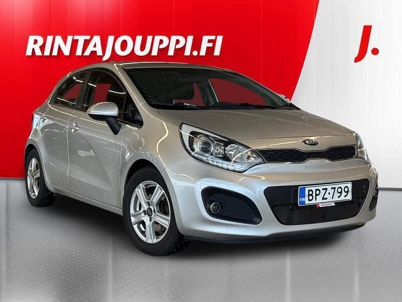 Käytetty Kia Rio EX 109 HP (80 kW) 2013 Hopea Viistoperä