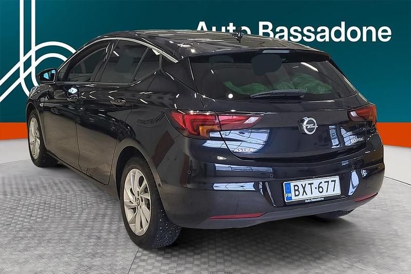 Käytetty Opel Astra Innovation 105 HP (77 kW) 2019 Viistoperä