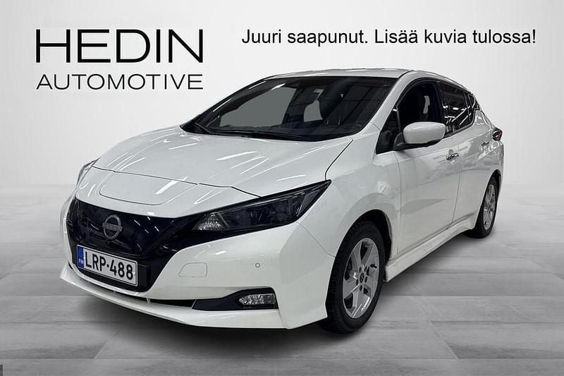 Valkoinen Käytetty 2022 Nissan Leaf Acenta Viistoperä | 17 900 € (Hieman kallis) - Kuva 1/3