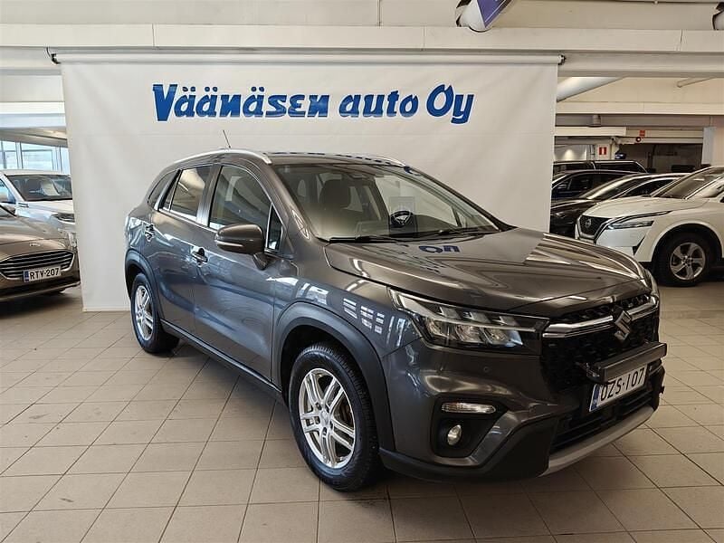 Käytetty Suzuki SX4 S-Cross GL 129 HP (94 kW) 2023 Harmaa Katumaasturi