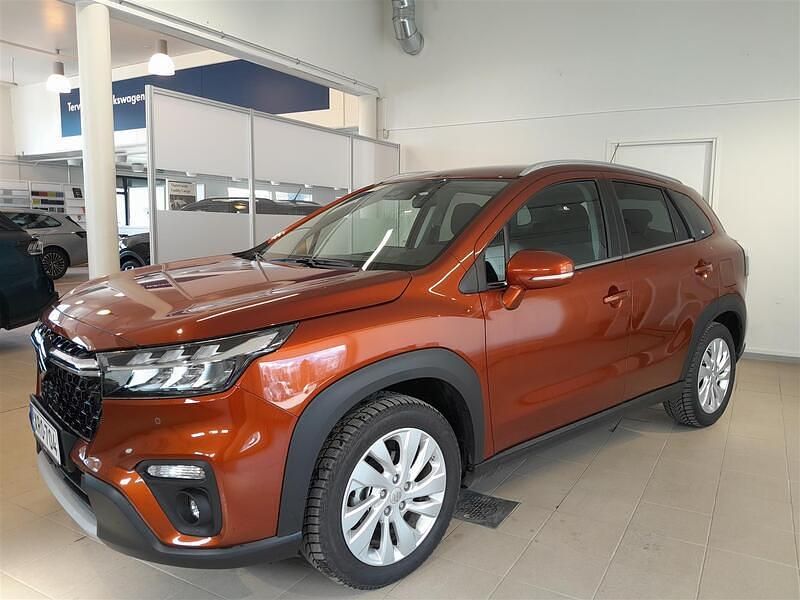 Käytetty Suzuki SX4 S-Cross GL 139 HP (102 kW) 2023 Ruskea Katumaasturi