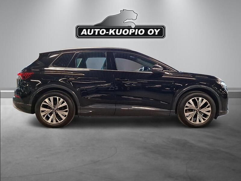 Käytetty Audi Q4 e-tron Advanced 125 kW (170 HP) 2023 Musta Katumaasturi