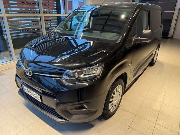 Käytetty Toyota Proace City Active 102 HP (75 kW) 2021 Musta Tila-auto