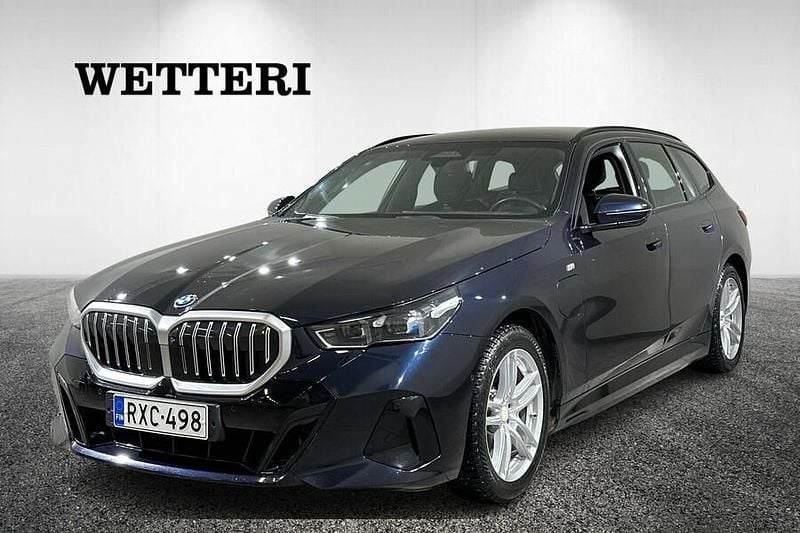 Käytetty BMW 530e M Sport 299 HP (219 kW) 2024 Musta Farmari