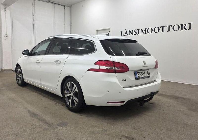 Käytetty Peugeot 308 SW Allure 131 HP (96 kW) 2015 Farmari