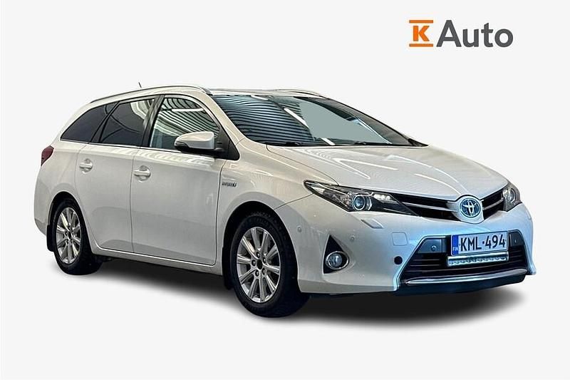 Käytetty Toyota Auris Touring Sports Active 99 HP (72 kW) 2014 Valkoinen Farmari