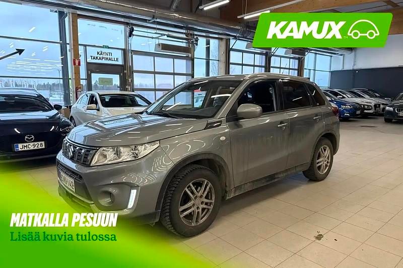 Käytetty Suzuki Vitara GL 111 HP (81 kW) 2020 Hopea / harmaa Katumaasturi