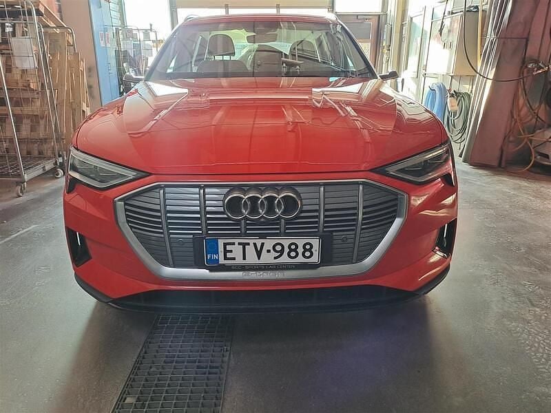 Käytetty 2020 Audi e-tron Katumaasturi | 24 900 € (Hyvä tarjous) - Kuva 1/3