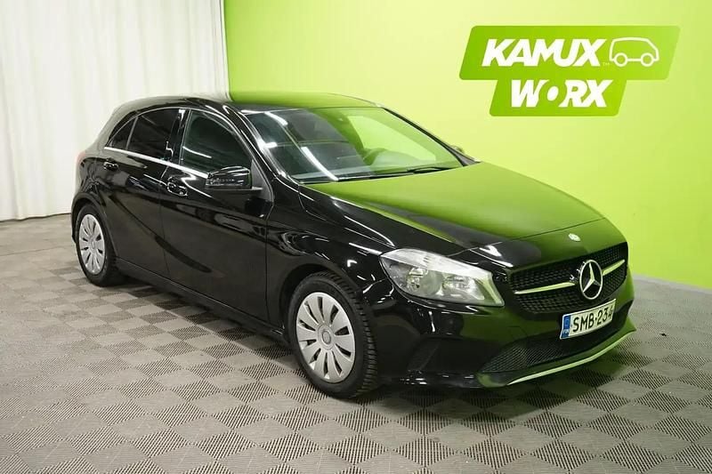 Musta Käytetty 2017 Mercedes A160 Van | 10 680 € (Perustarjous) - Kuva 1/4