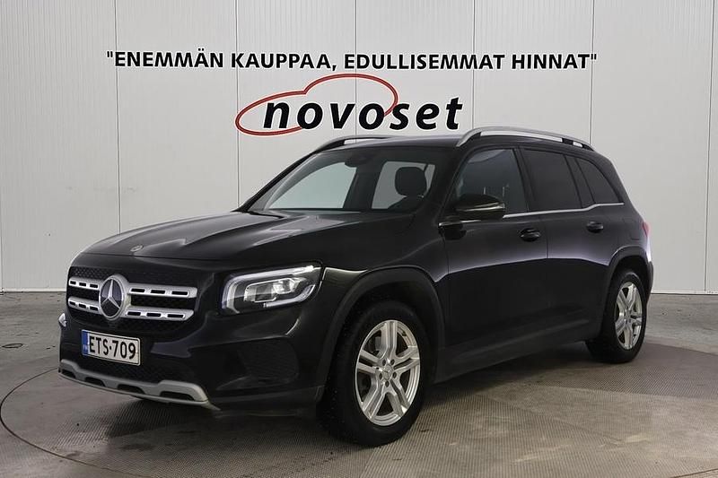 Käytetty Mercedes GLB200 Business 150 HP (110 kW) 2021 Musta Katumaasturi