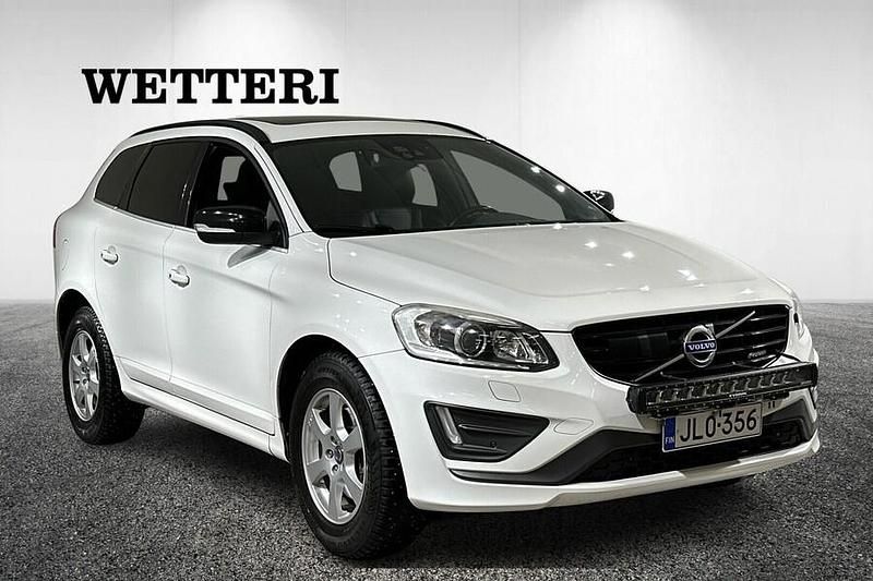 Käytetty Volvo XC60 Business Edition 215 HP (158 kW) 2014 Valkoinen Katumaasturi