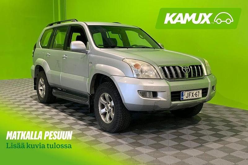 Hopea / harmaa Käytetty 2003 Toyota Land Cruiser Katumaasturi | 13 490 € (Kallis) - Kuva 1/3