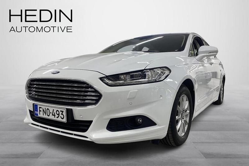Valkoinen Käytetty 2020 Ford Mondeo Trend Viistoperä | 16 900 € (Supertarjous) - Kuva 1/4