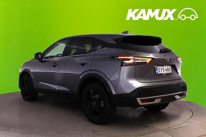 Käytetty Nissan Qashqai Acenta 158 HP (116 kW) 2025 Hopea / harmaa Katumaasturi