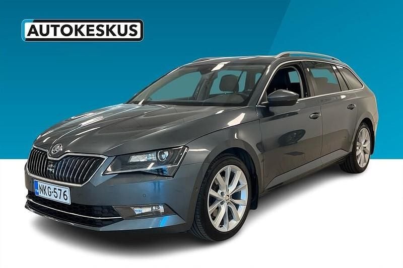 Harmaa Käytetty 2015 Skoda Superb Style Farmari | 18 790 € (Perustarjous) - Kuva 1/3