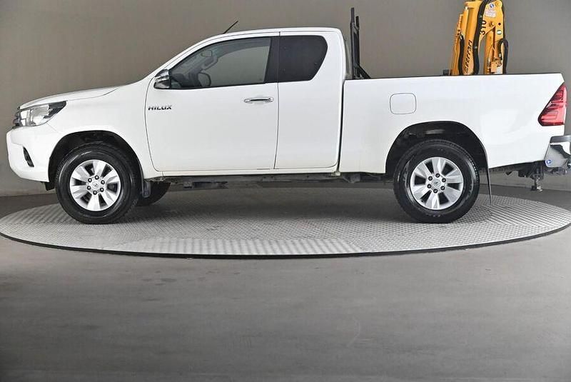 Käytetty Toyota HiLux Active 150 HP (110 kW) 2020 Nouto