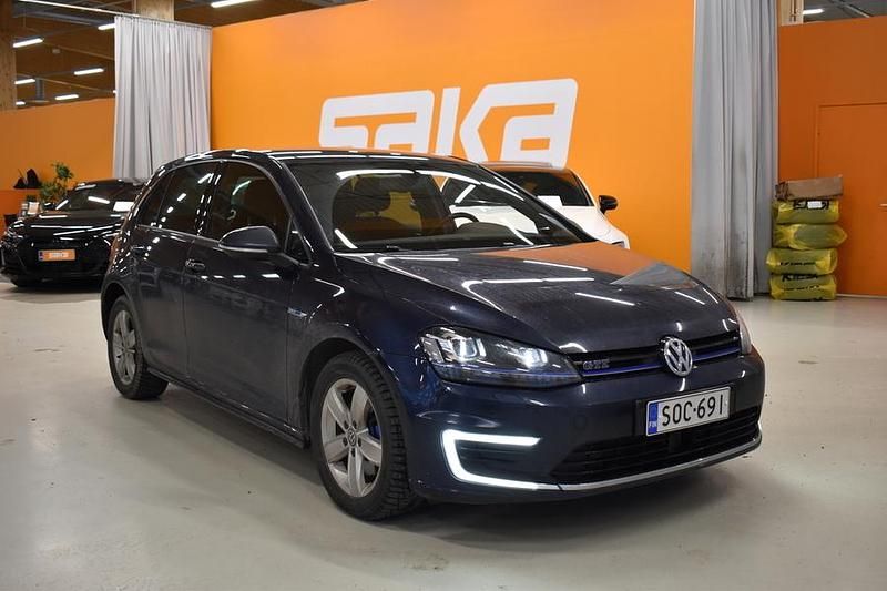 Käytetty 2015 VW Golf VII GTE Viistoperä | 11 890 € (Perustarjous) - Kuva 1/4