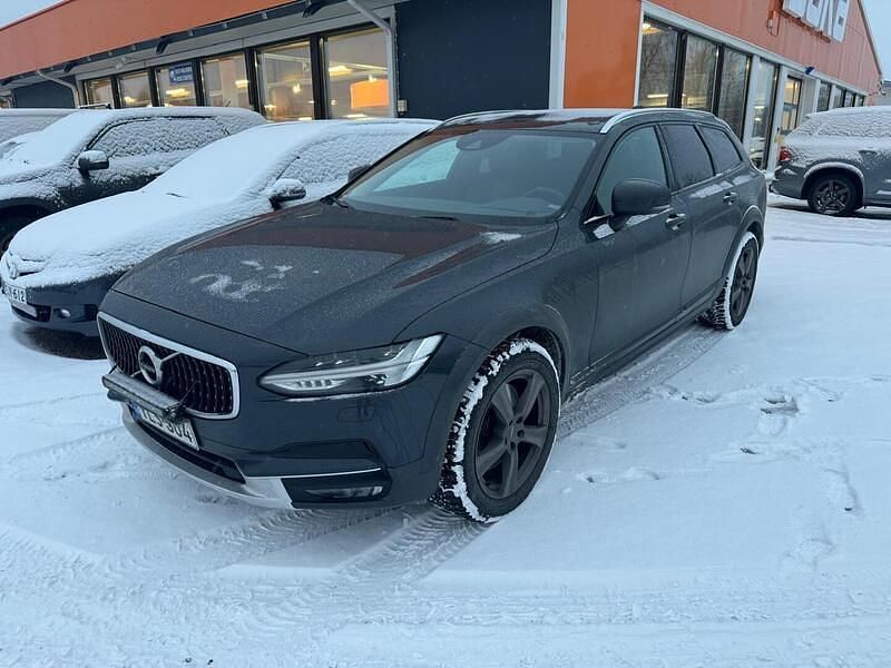 Käytetty 2017 Volvo V90 CC Business Edition Farmari | 23 990 € (Perustarjous) - Kuva 1/4