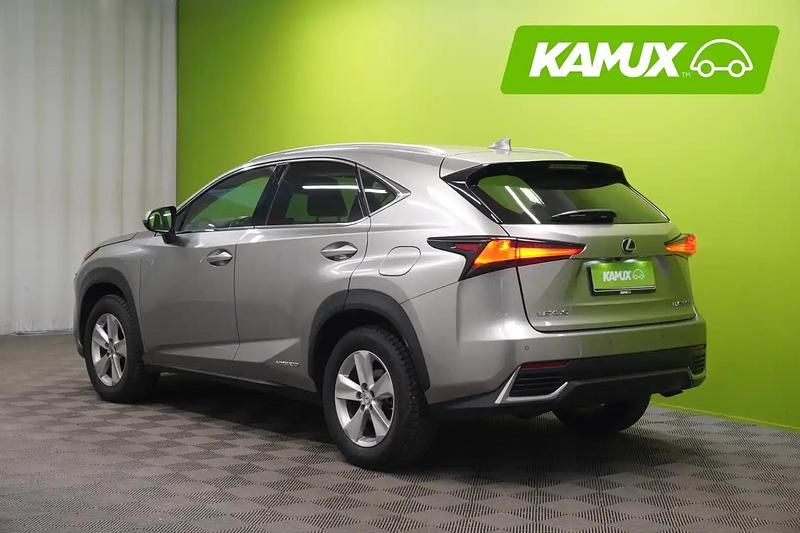 Käytetty Lexus NX300h Executive Line 197 HP (144 kW) 2019 Hopea / harmaa Katumaasturi