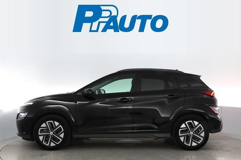 Käytetty Hyundai Kona Style 249 kW (339 HP) 2023 Musta Katumaasturi