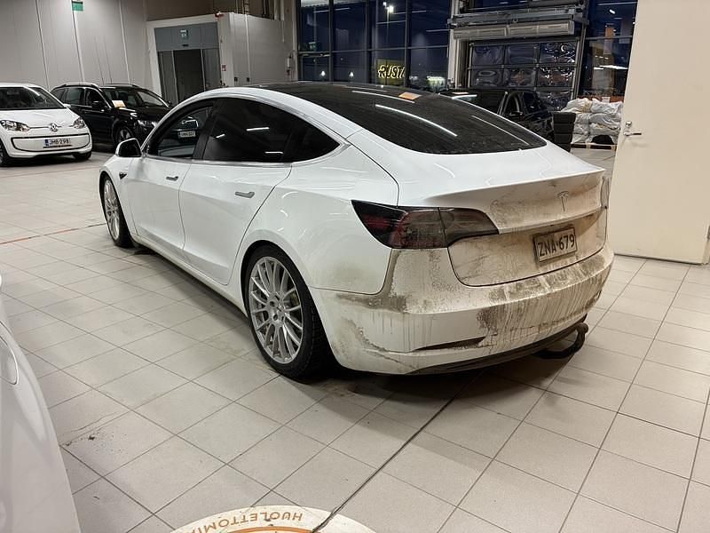 Käytetty Tesla Model 3 339 kW (462 HP) 2020 Sedan