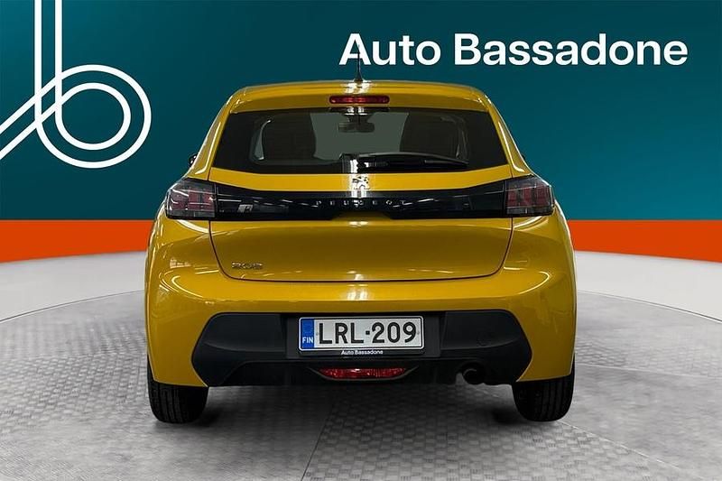 Käytetty Peugeot 208 Active 75 HP (55 kW) 2022 Viistoperä