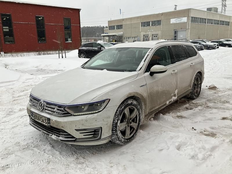 Käytetty VW Passat GTE 218 HP (160 kW) 2017 Farmari