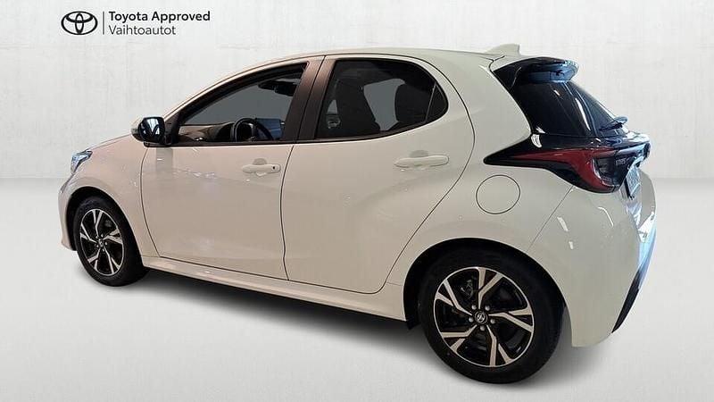 Käytetty Toyota Yaris Hybrid Edition 116 HP (85 kW) 2024 Valkoinen Viistoperä