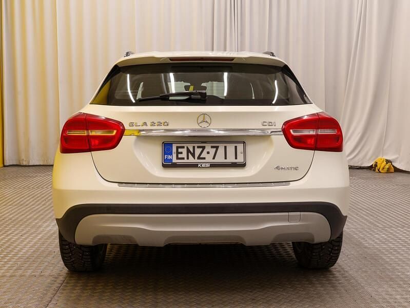 Käytetty Mercedes GLA220 Business 170 HP (125 kW) 2015 Katumaasturi
